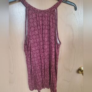 Market and Spruce, from Stitch Fix, size M, the color is like a maroon